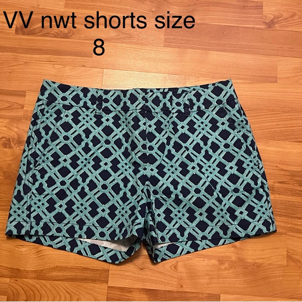 Vineyard Vines NWT Stylish Blue and Green Women Shorts